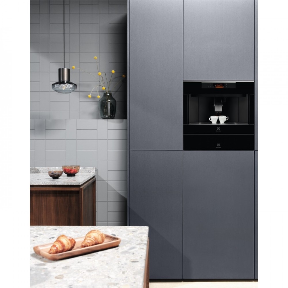 Macchina da caffè automatica da Incasso Altezza 45 cm Estetica Vetro Nero con Finiture Inox Antimpronta Electrolux KBC85X RICONDIZIONATA - immagine 7